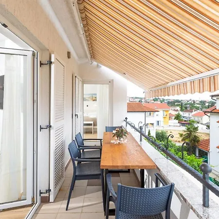 Aria Sea View Apartment Malinska